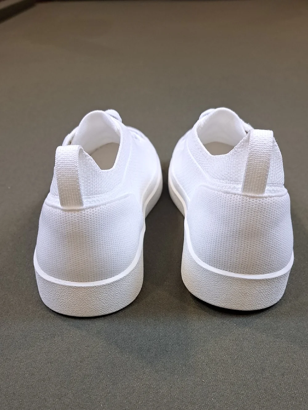 Vionic Winny Knit Sneaker - Color: White - Size: Women 8.5 - Picture 5 of 9